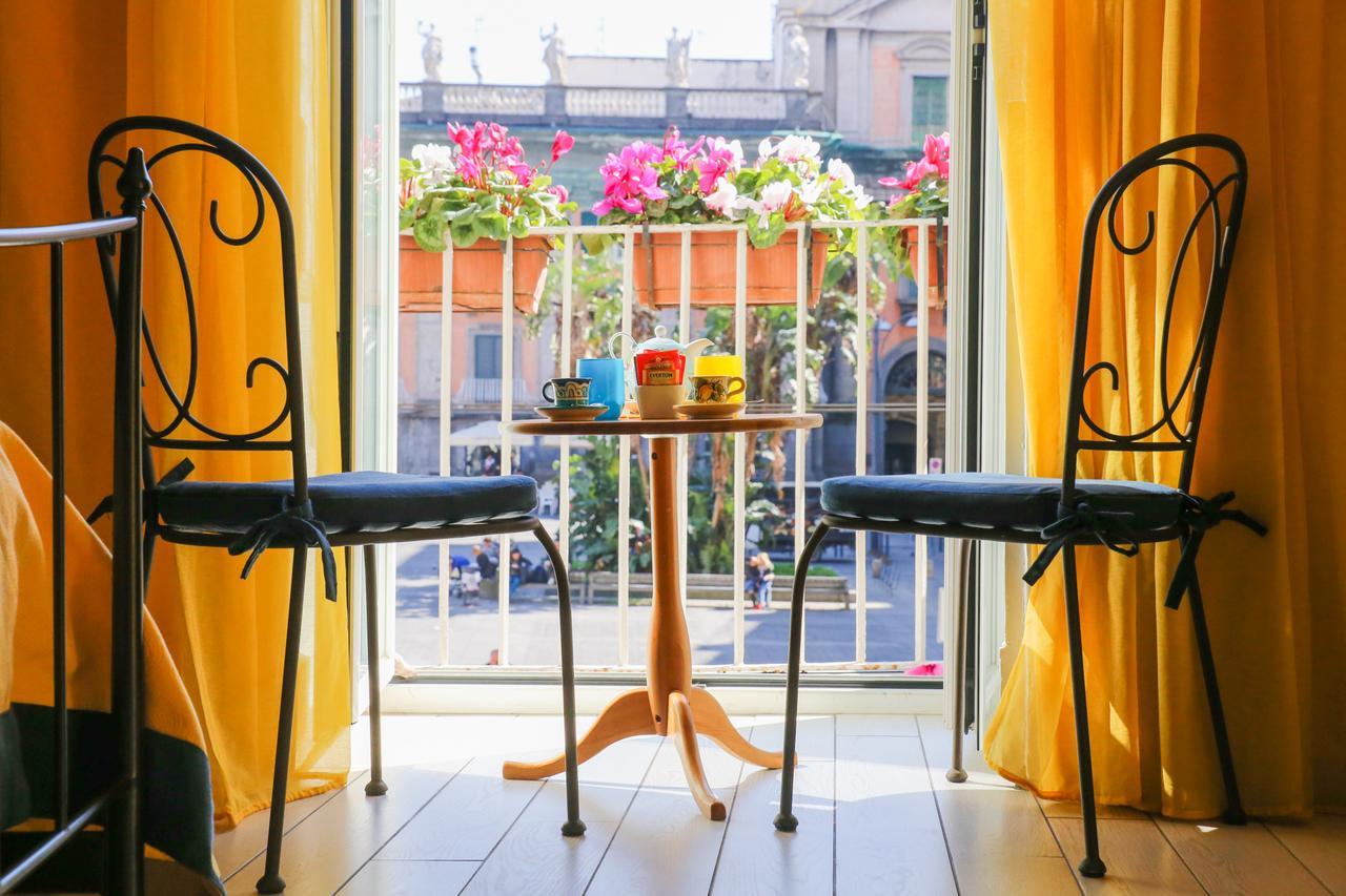 Bed & Breakfast Piazza Dante ナポリ エクステリア 写真