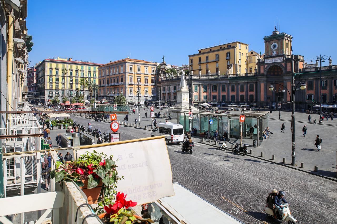 Bed & Breakfast Piazza Dante ナポリ エクステリア 写真